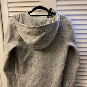 LuLu Lemon Workout Pullover